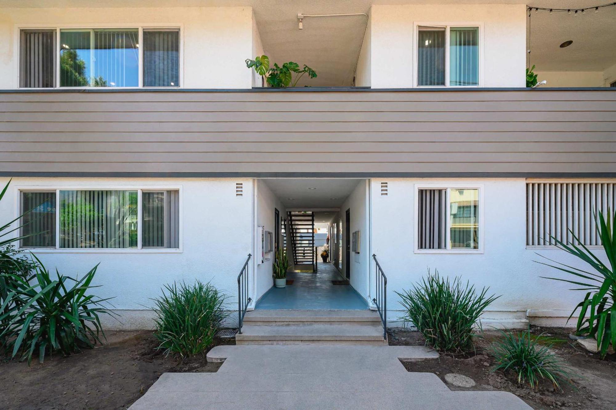 2b2b Newly Remodeled Pasadena