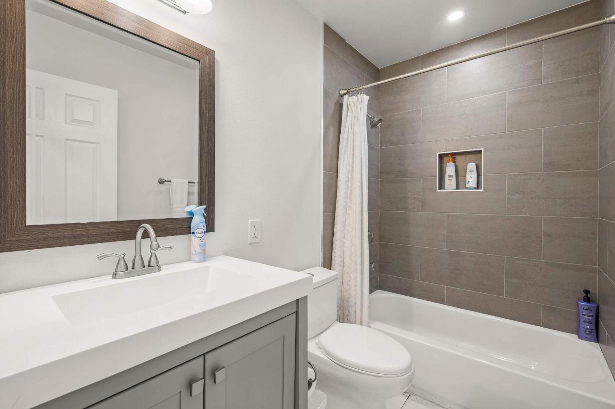 2b2b Newly Remodeled
